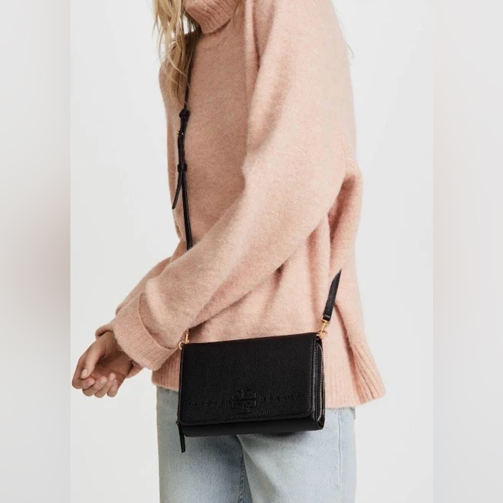 Tory Burch McGraw Flat Pebbled Leather Wallet
